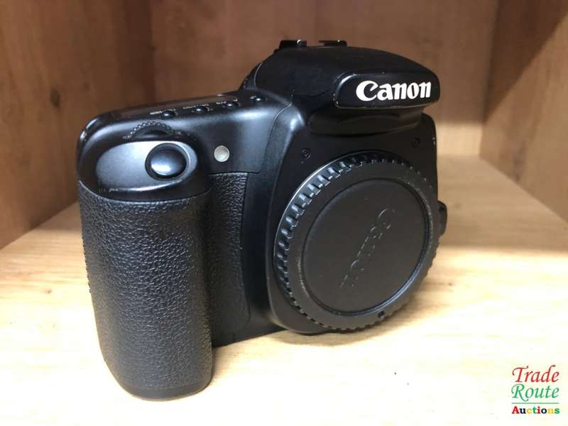 Canon EOS 20D DSLR camera BODY ONLY