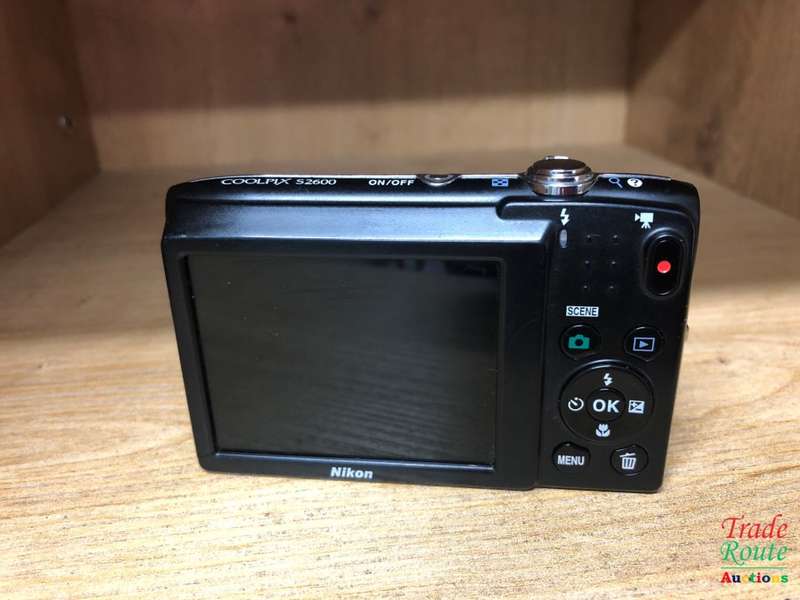 Nikon Coolpix S2600 ( 14MP, 5 x Optical Zoom, 2.7 -inch LCD ) - Digital Camera
