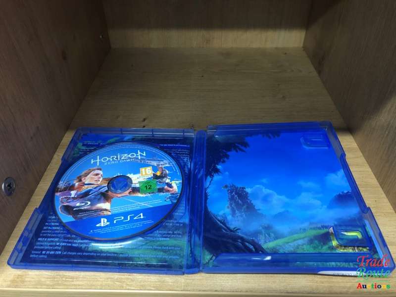 Horizon: Zero Dawn - PlayStation 4 - (PS4 Game)