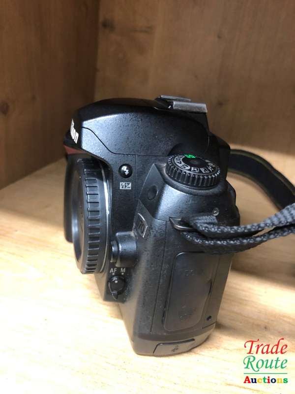 NIKON D70 Professional Digital SLR camera body only