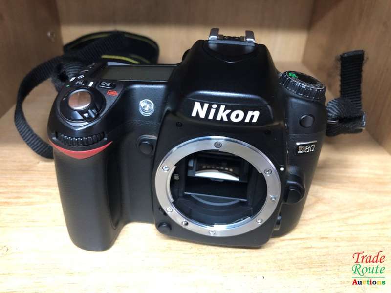 NIKON D80 Digital SLR CAMERA 10.2MP BODY ONLY