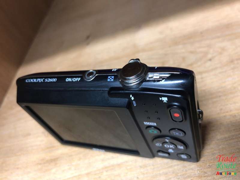 Nikon Coolpix S2600 ( 14MP, 5 x Optical Zoom, 2.7 -inch LCD ) - Digital Camera