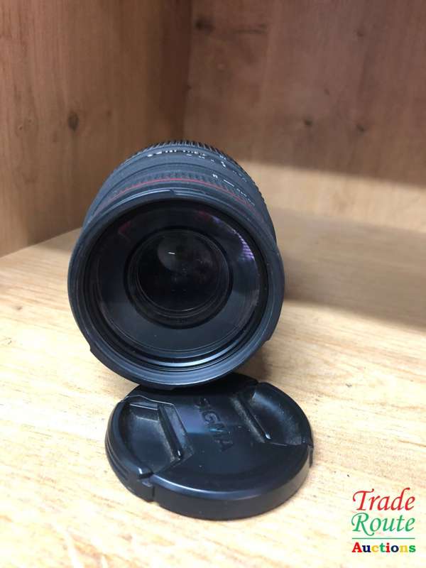 SIGMA APO DG 70-300mm Telephoto Zoom Lens for PENTAX DSLR Cameras