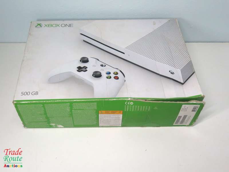 Microsoft Xbox One S 500GB Console (WHITE) Model 1681 + 1 Controller (WHITE)