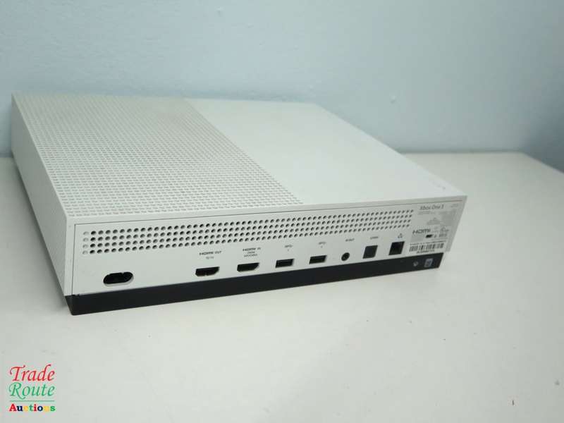 Microsoft Xbox One S 500GB Console (WHITE) Model 1681 + 1 Controller (WHITE)