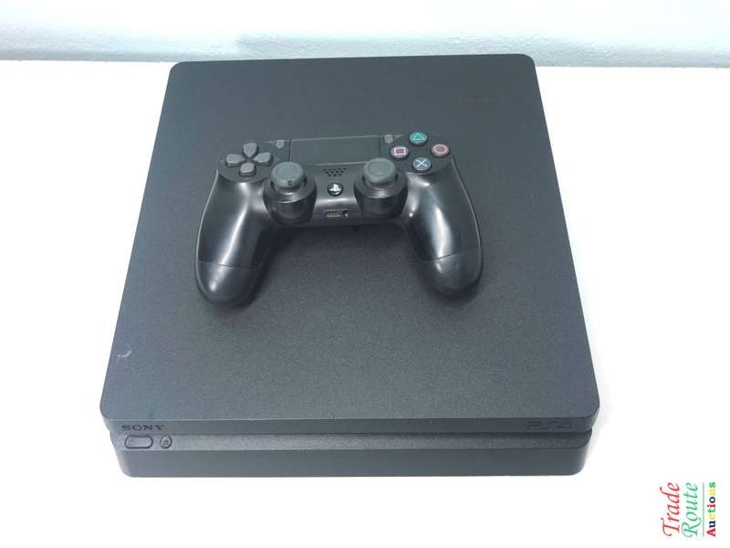 Sony PS4 PlayStation 4 SLIM console CUH-2216A - Jet Black  *** SONY PS4 ***