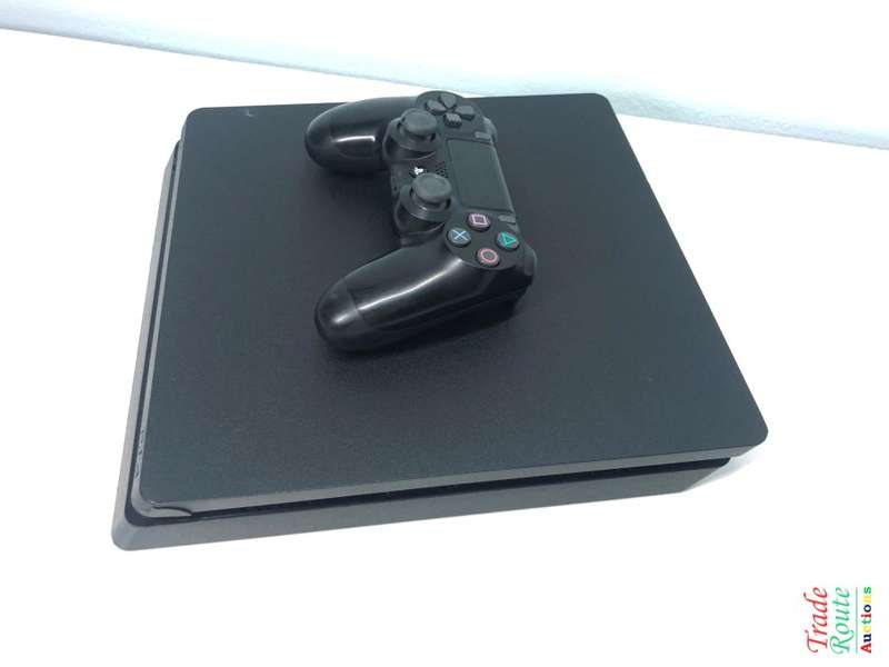 Sony PS4 PlayStation 4 SLIM console CUH-2216A - Jet Black  *** SONY PS4 ***