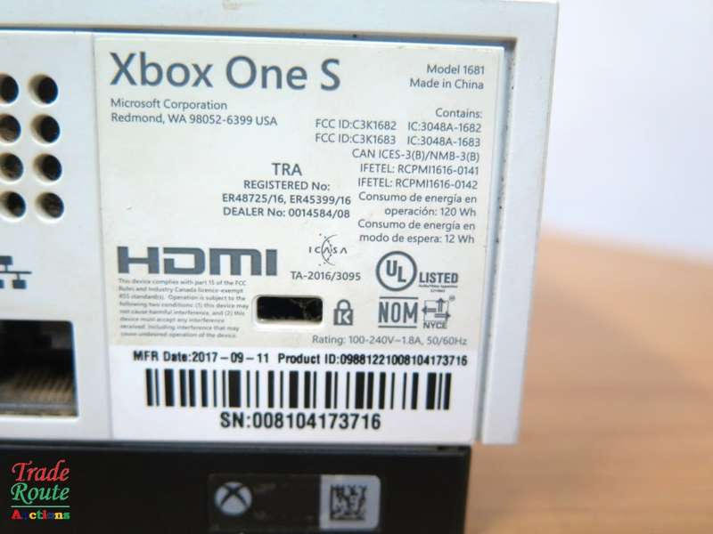 Microsoft Xbox One S 500GB Console (WHITE) Model 1681 + 1 Controller (WHITE)
