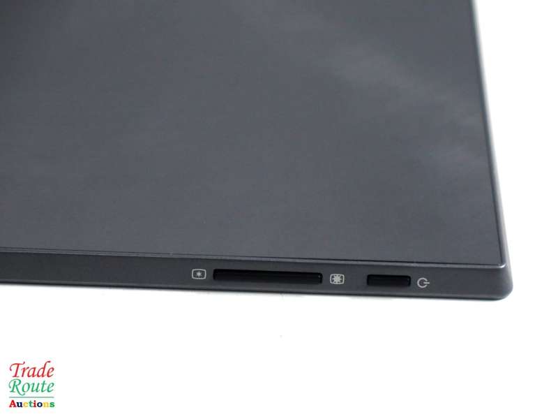 ASUS MB168B Portable monitor - 15.6"(1366x768) USB-powered, Ultra-slim, 15.6-inch HD