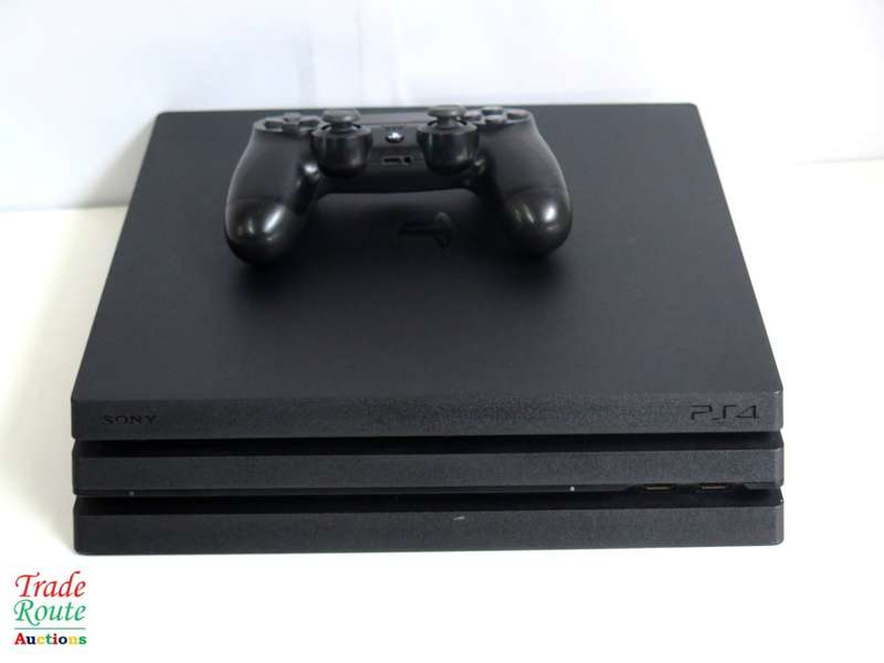 Sony Playstation 4 Console Pro 1TB [CUH-7216b] PS4 PRO + 1 Wireless Controller