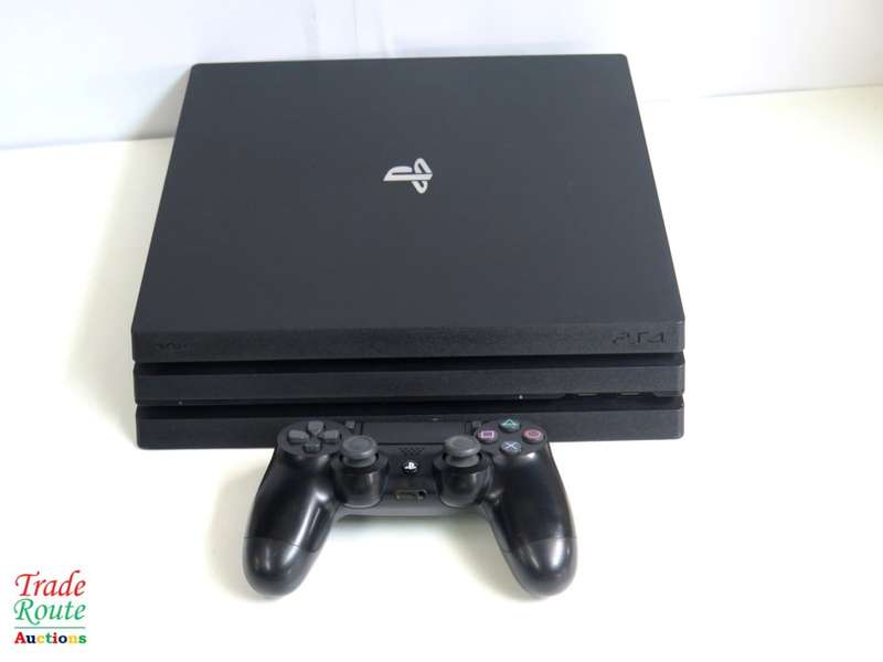 Sony Playstation 4 Console Pro 1TB [CUH-7216b] PS4 PRO + 1 Wireless Controller