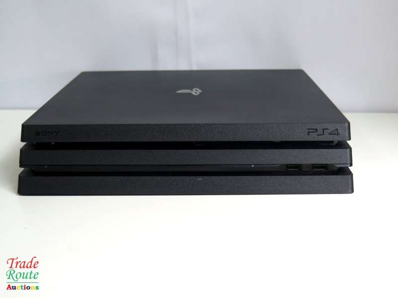 Sony Playstation 4 Console Pro 1TB [CUH-7216b] PS4 PRO + 1 Wireless Controller