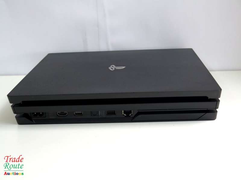 Sony Playstation 4 Console Pro 1TB [CUH-7216b] PS4 PRO + 1 Wireless Controller