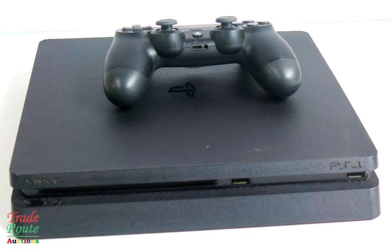 Sony PS4 PlayStation 4 SLIM console - CUH-2016A - Jet Black  *** SONY PS4 ***