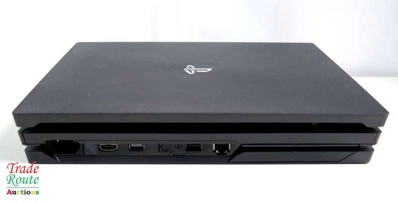Sony Playstation 4 Console Pro 1TB [CUH-7016b] PS4 PRO + 1 Wireless Controller
