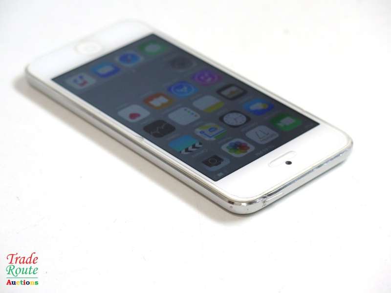 APPLE iPod Touch | MD721BT/A | 64GB SILVER | A1421 | 5TH GEN