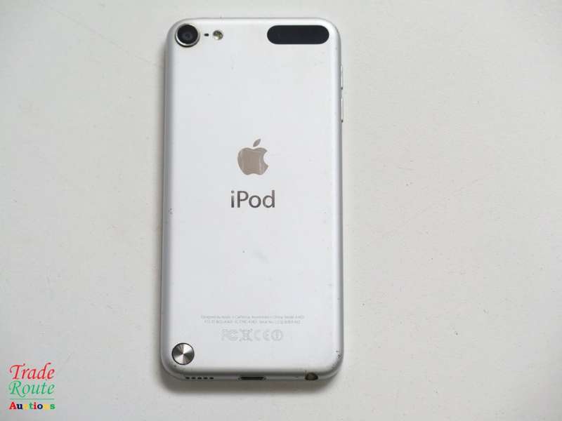 APPLE iPod Touch | MD721BT/A | 64GB SILVER | A1421 | 5TH GEN