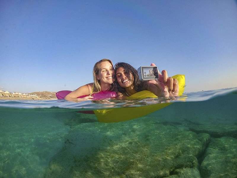 GoPro HERO7 White - Waterproof Digital Action Camera with Touch Screen 1440p HD Video 10MP Photos