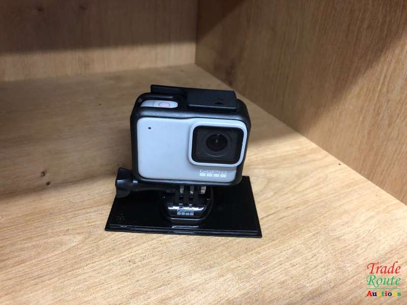 GoPro HERO7 White - Waterproof Digital Action Camera with Touch Screen 1440p HD Video 10MP Photos