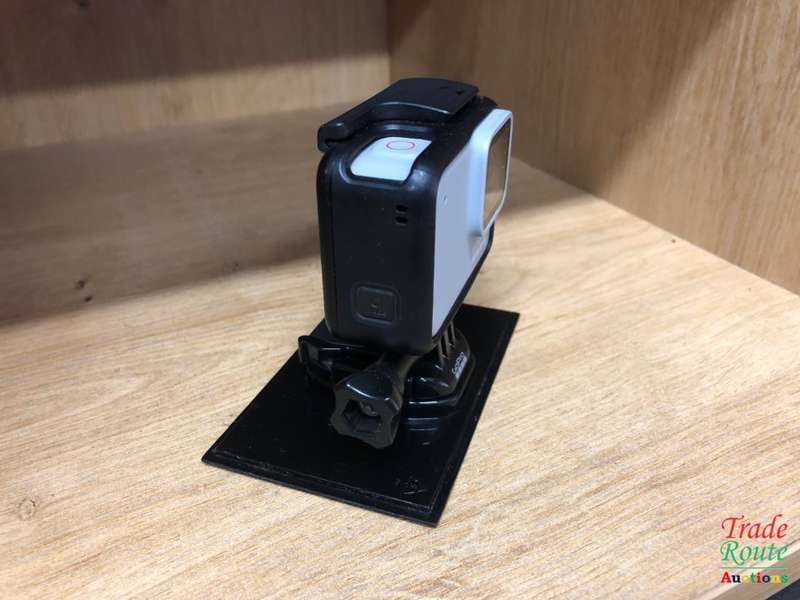 GoPro HERO7 White - Waterproof Digital Action Camera with Touch Screen 1440p HD Video 10MP Photos