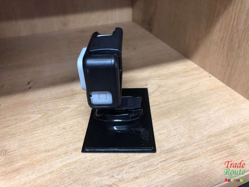 GoPro HERO7 White - Waterproof Digital Action Camera with Touch Screen 1440p HD Video 10MP Photos