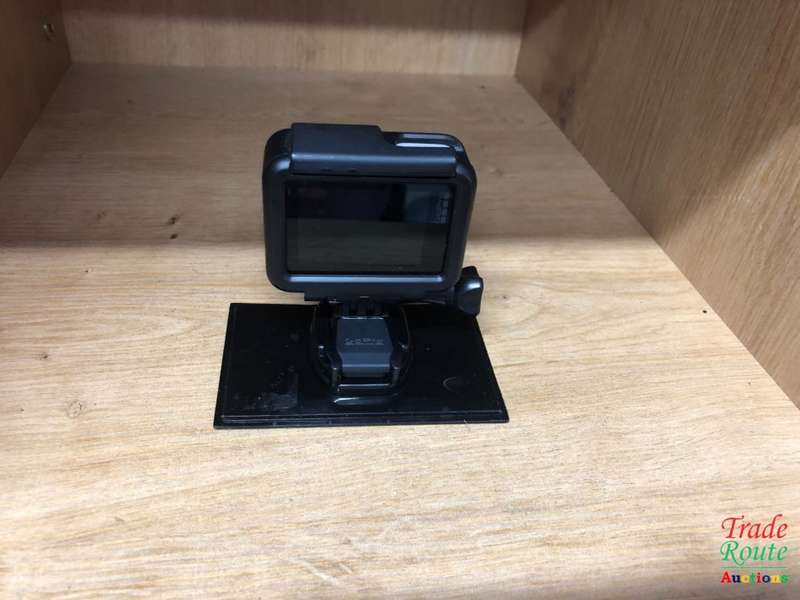GoPro HERO7 White - Waterproof Digital Action Camera with Touch Screen 1440p HD Video 10MP Photos