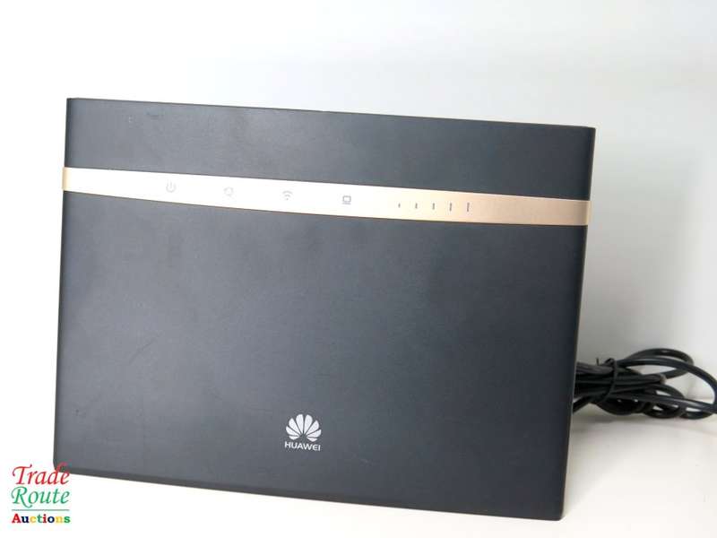 Huawei B525 4G LTE WiFi Modem Wireless Router (uses SIM card)