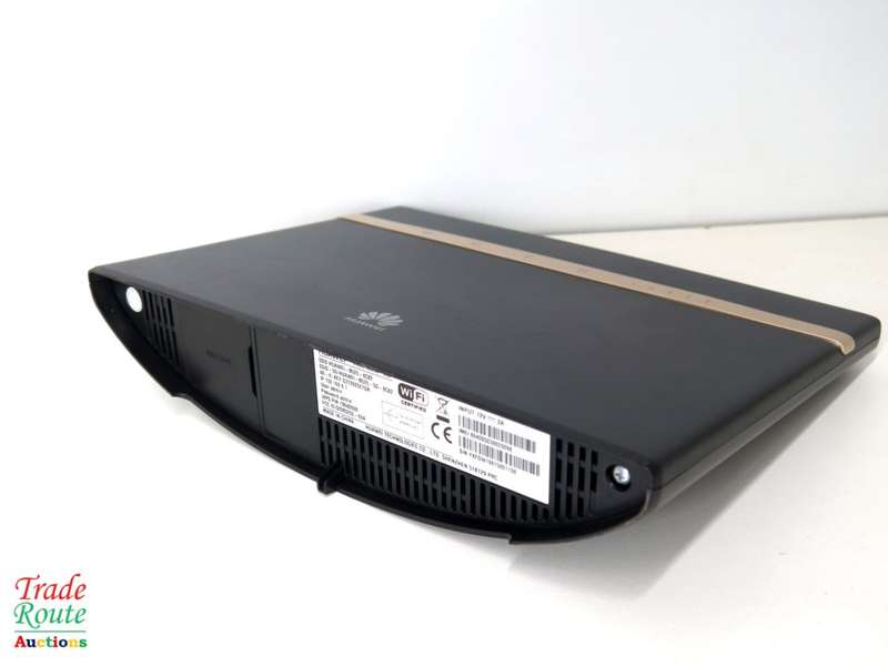 Huawei B525 4G LTE WiFi Modem Wireless Router (uses SIM card)