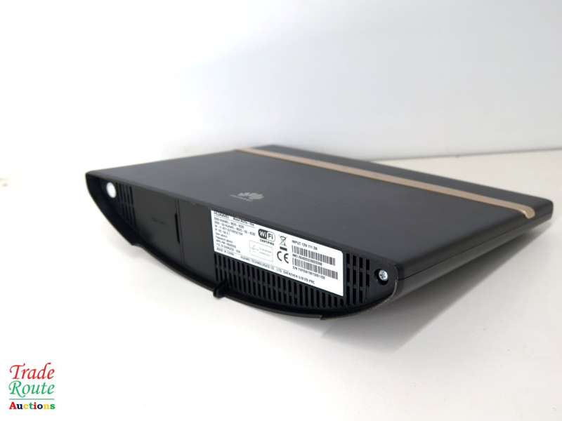 Huawei B525 4G LTE WiFi Modem Wireless Router (uses SIM card)