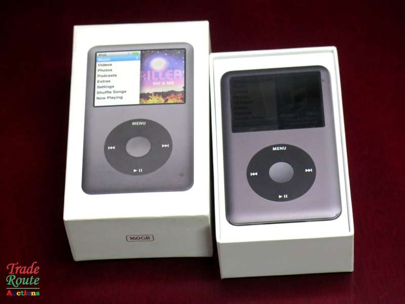 Apple IPod Classic 160GB [ MC297 ] *** 7th Generation **** IPOD 160GB BLACK 2.5" LCD Screen