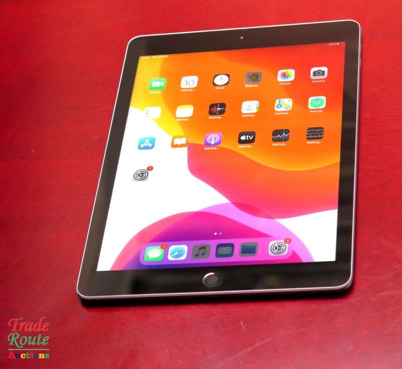 Apple iPad 6th Gen 2018 | MR7F2HC/A | WiFi  only | 32GB | Space Grey | A1893 | RETINA IPad6