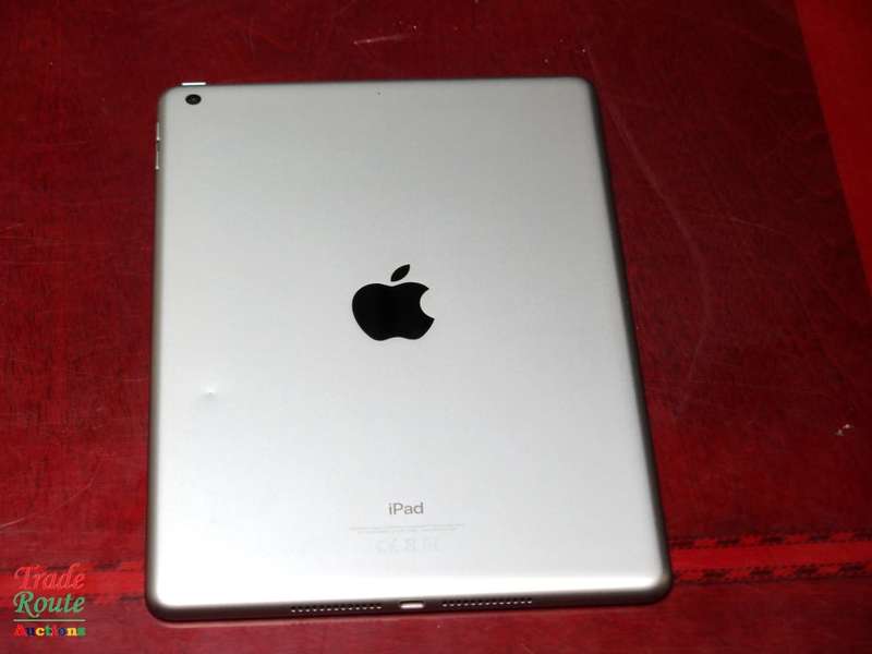 Apple iPad 6th Gen 2018 | MR7F2HC/A | WiFi  only | 32GB | Space Grey | A1893 | RETINA IPad6