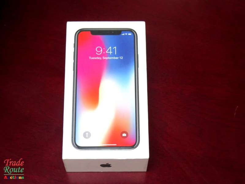 IPhone X 256GB | BOXED | Excellent Condition | A1901