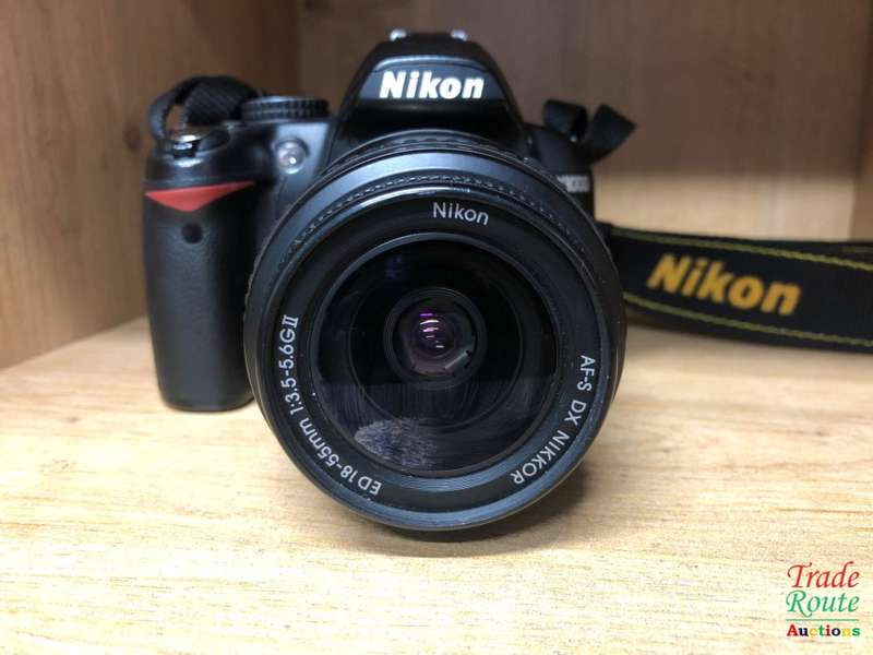 NIKON D3000 DSLR CAMERA CAMERA KIT WITH NIKKOR ED G II 18-55 LENS