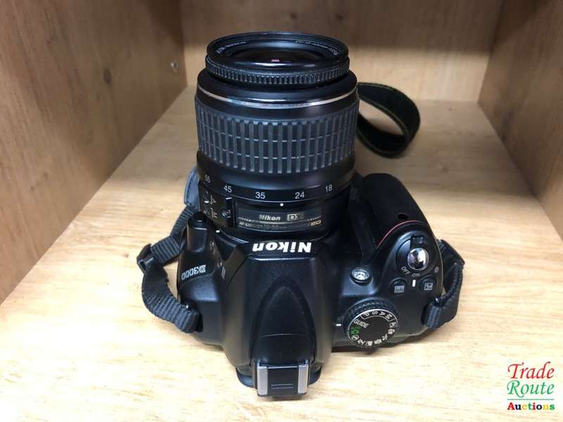 NIKON D3000 DSLR CAMERA CAMERA KIT WITH NIKKOR ED G II 18-55 LENS