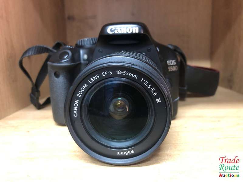 Canon EOS 550D Digital SLR camera Kit with Canon 18-55 Lens