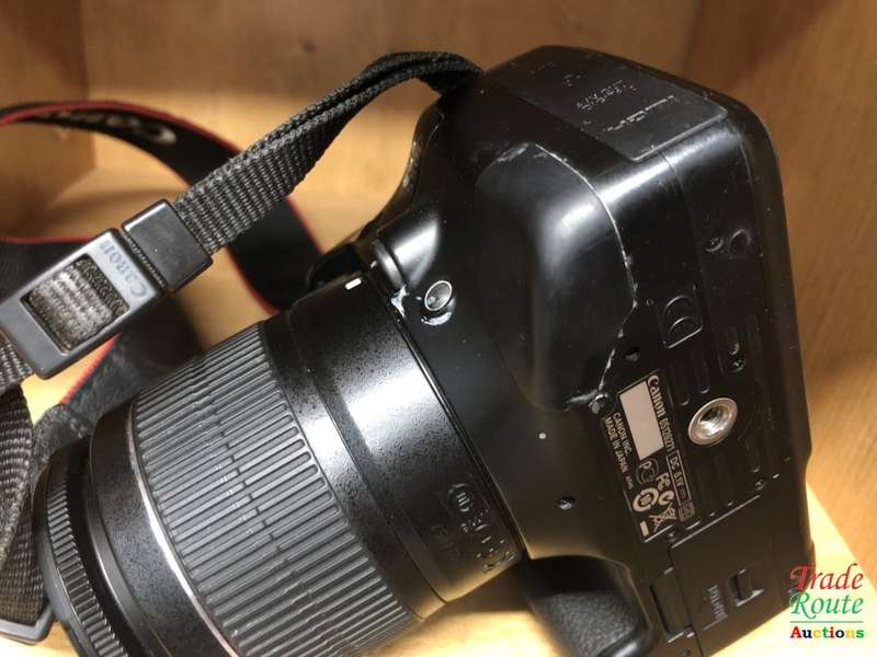 Canon EOS 550D Digital SLR camera Kit with Canon 18-55 Lens