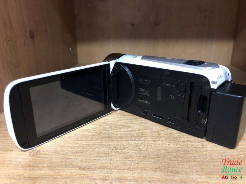 Canon Legria HF R506 HD Camcorder Handycam (3.2MP, 32x Optical Zoom, 57x Advanced Zoom, OIS) 3" LCD