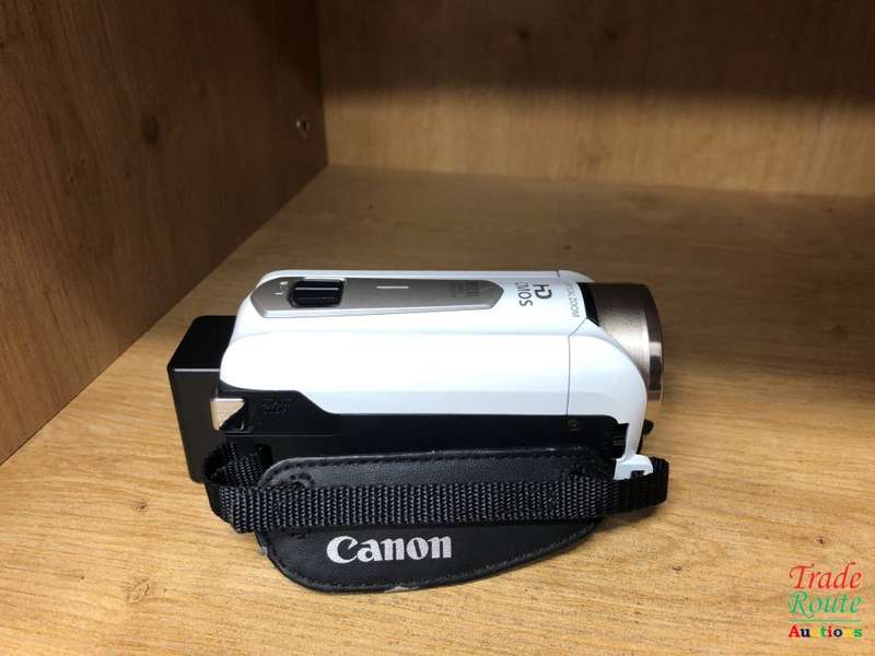 Canon Legria HF R506 HD Camcorder Handycam (3.2MP, 32x Optical Zoom, 57x Advanced Zoom, OIS) 3" LCD