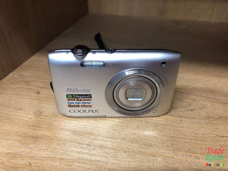 Nikon Coolpix S2800 20.1 MP Point & Shoot Digital Camera with 5X Optical Zoom - SILVER