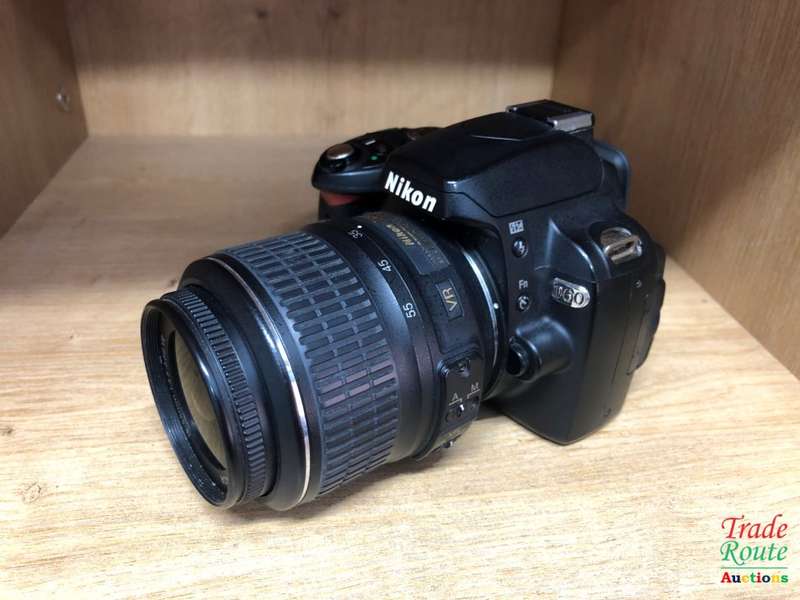 Nikon D60 Digital SLR Camera - Black (AF-S DX Nikkor 18-55 mm f/3.5-5.6G VR)