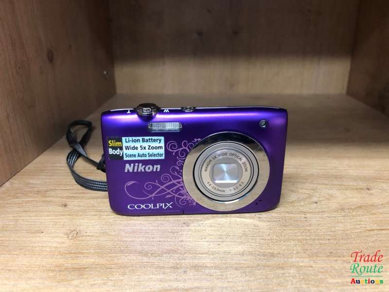 Nikon COOLPIX S2600 14.0MP Digital Camera - Purple Lineart