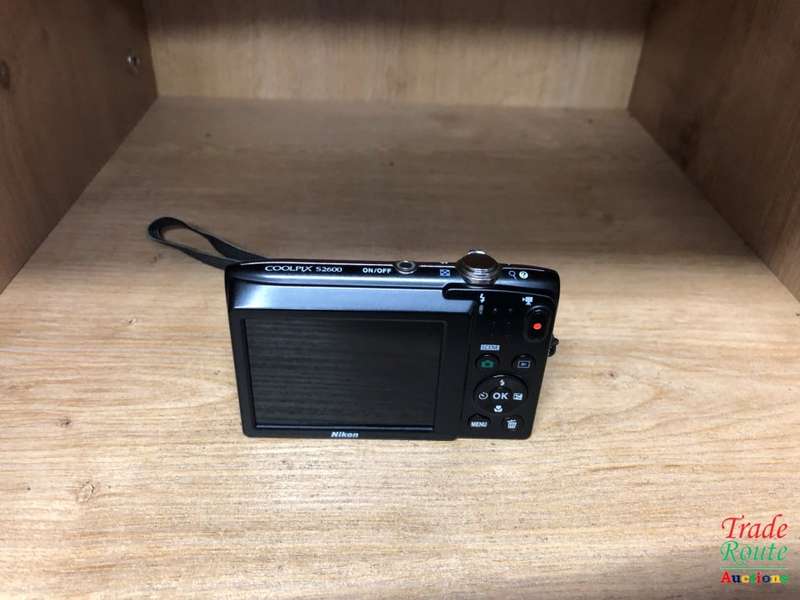 Nikon COOLPIX S2600 14.0MP Digital Camera - Purple Lineart