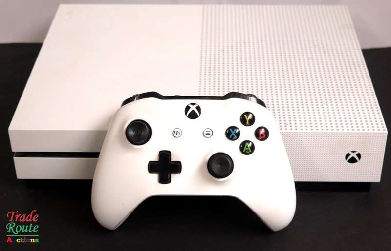 Microsoft Xbox One S 1TB Console (WHITE) Model 1681 + 1 Controller (WHITE)