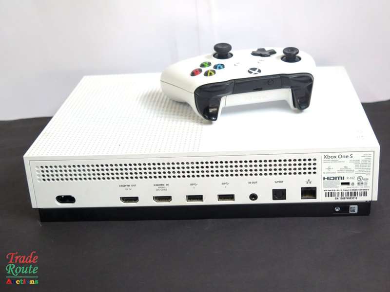 Microsoft Xbox One S 1TB Console (WHITE) Model 1681 + 1 Controller (WHITE)