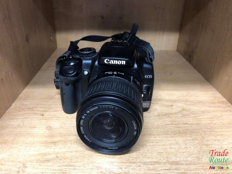 Canon EOS 400D DigitalSLR camera 10.1 Megapixels + Canon EFS 18-55mm Lens