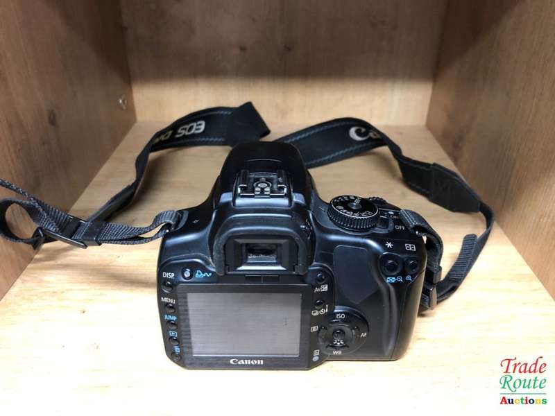 Canon EOS 400D DigitalSLR camera 10.1 Megapixels + Canon EFS 18-55mm Lens
