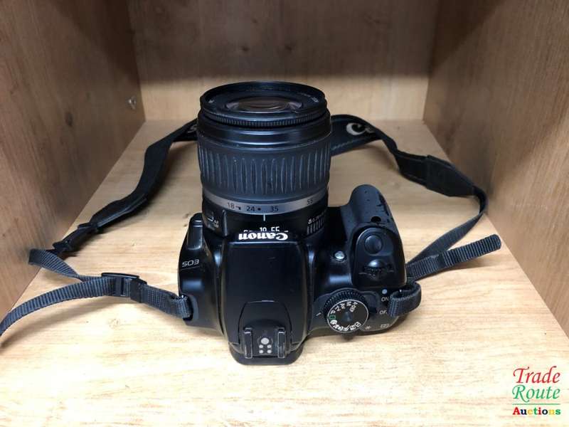 Canon EOS 400D DigitalSLR camera 10.1 Megapixels + Canon EFS 18-55mm Lens