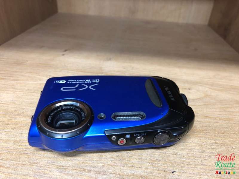 FUJIFILM FinePix XP70 Digital Camera - BLUE