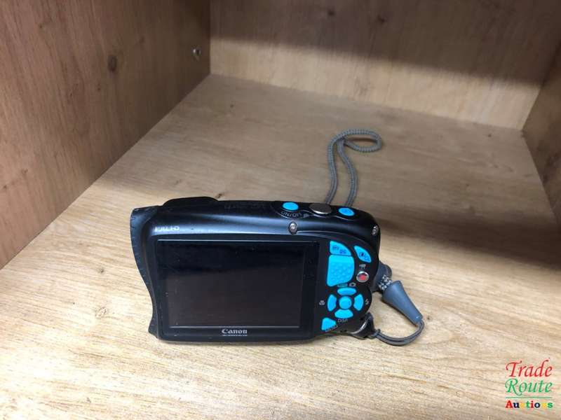 Canon PowerShot D20 12.1 MP CMOS Waterproof Digital Camera